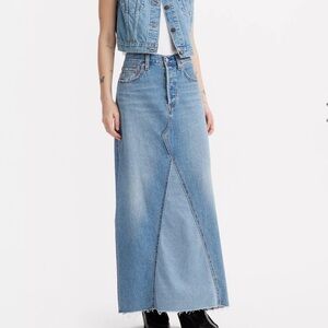 Levi’s Icon Long Denim Skirt Size 8